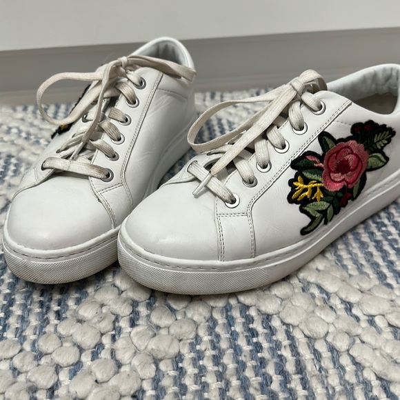 Escada sneakers - Picture 1 of 4